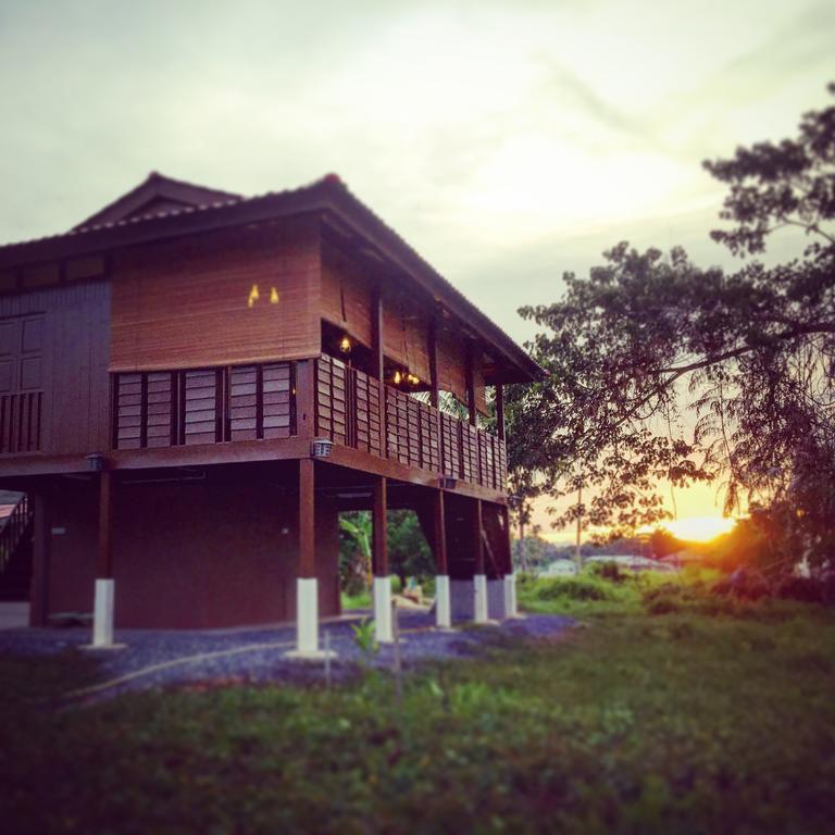 Kejora Homestay Kangar Exterior photo
